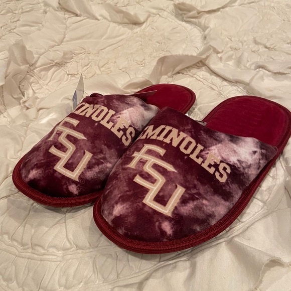 FOCO FSU Women’s Slippers - Picture 5 of 5